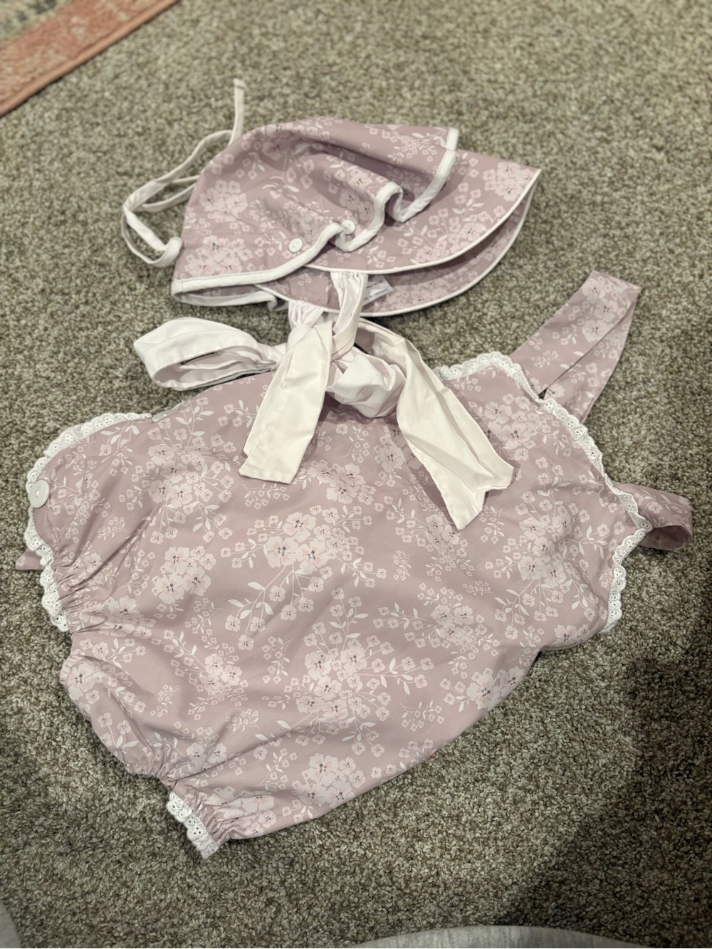 Busy bees Girls Mauve Floral sunsuit & Bonnet Set